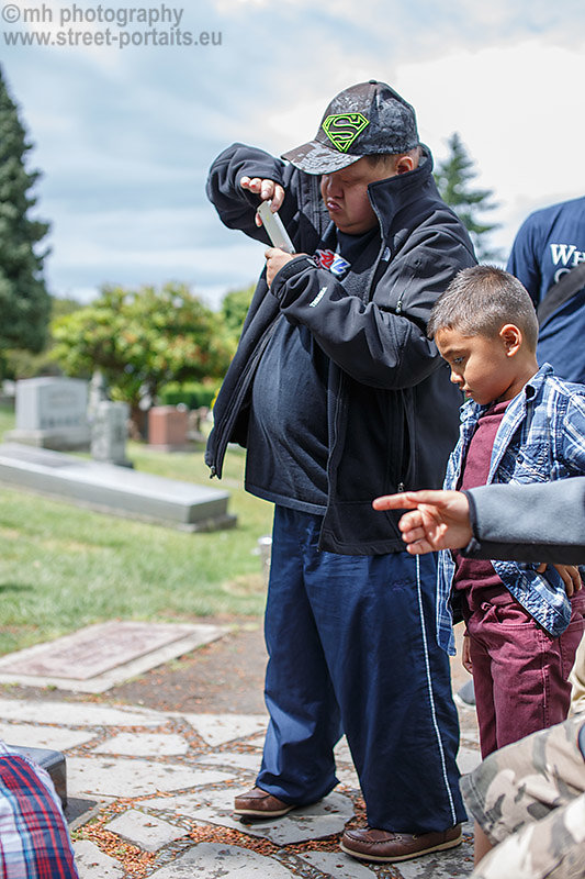 graveyard tourists 2 - bruce and brandon lee's grave site - 15th avenue east - seattle